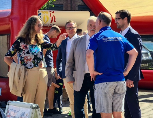 /MAKO/News/News-Bilder-2022/20220907_Politik_Jahrmarkt-des-Sports_Pasewalk_1000.jpg