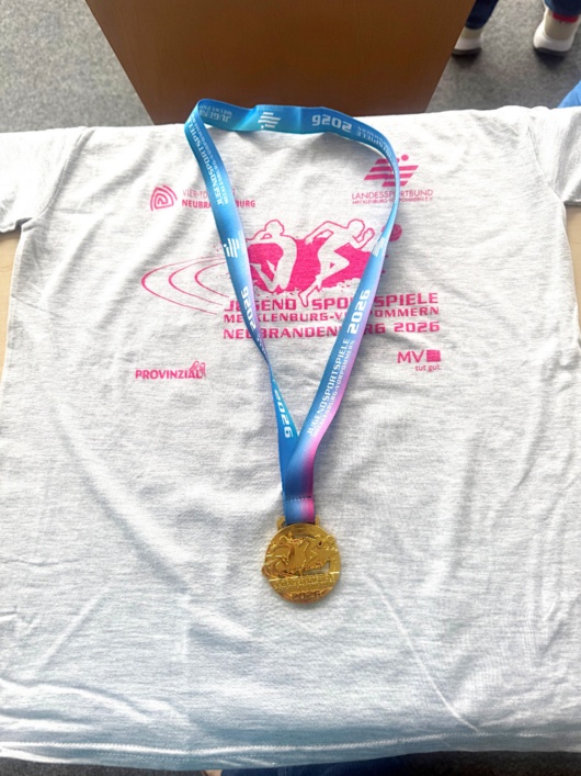 /MAKO/News/News-Bilder-2026/20260604_JSS_T-Shirt-und-Medaille-2026.jpg