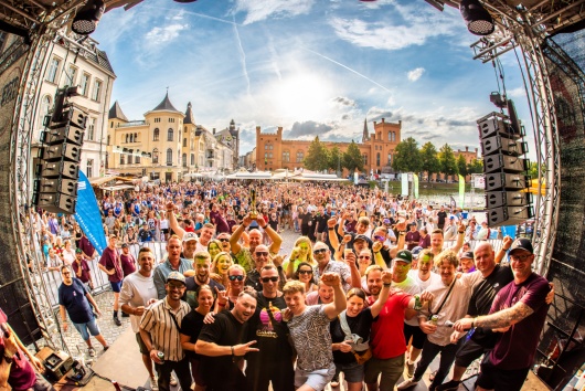 /MAKO/News/News-Bilder-2026/20260817_2.Festivaltag_Buehne.jpg